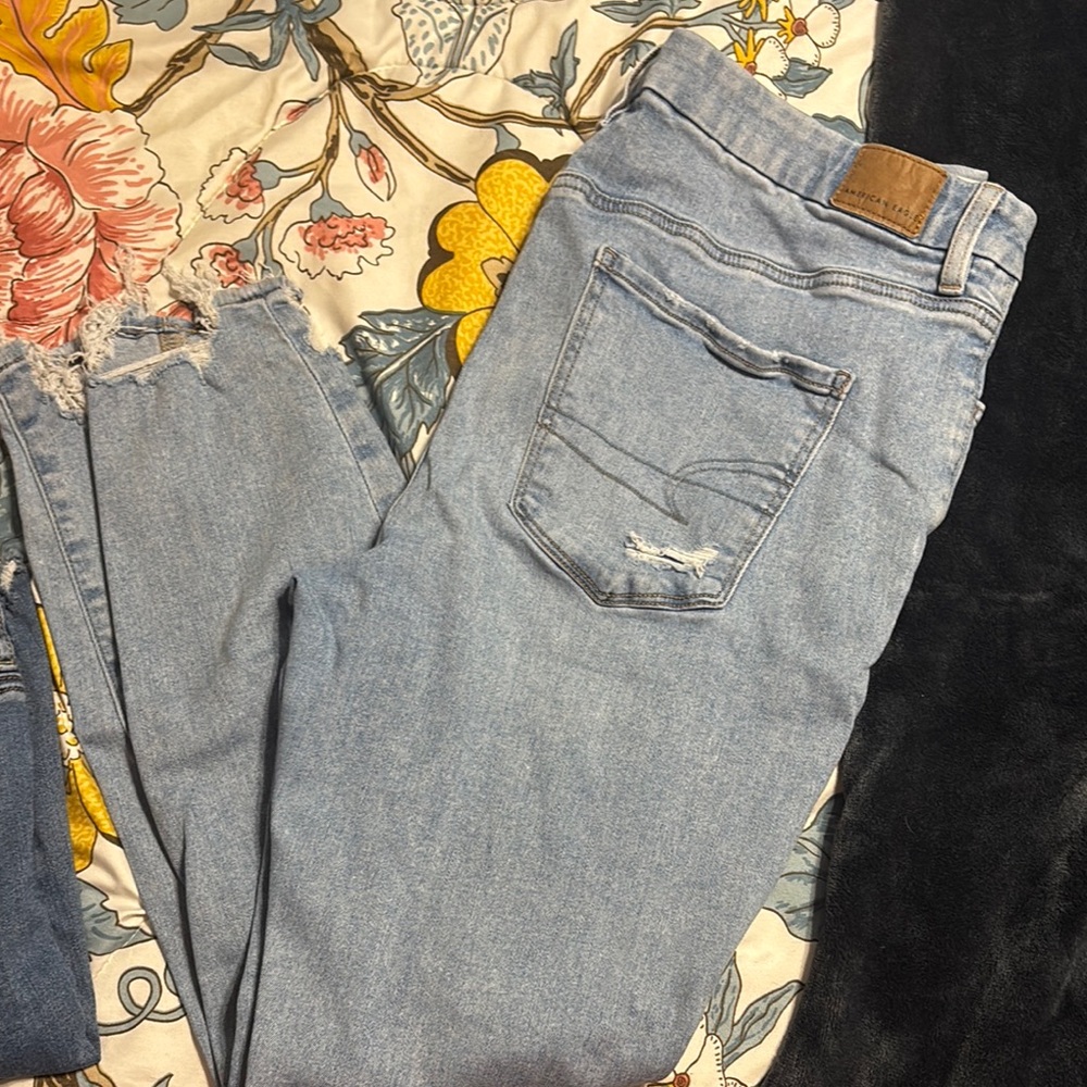 American Eagle Blue Jeggings with Distressed Look